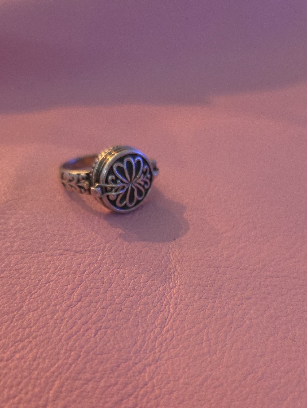 Silver Floral Motif Poison Ring - Silver